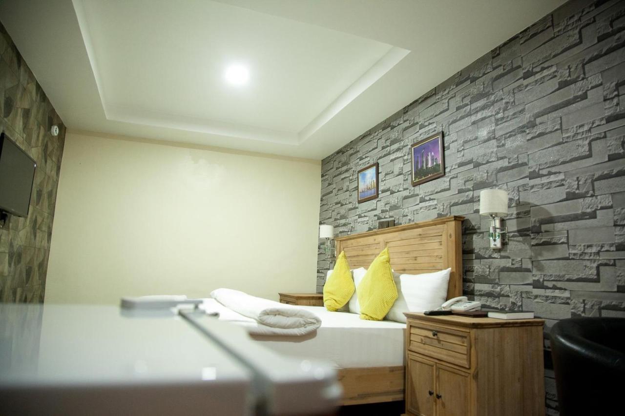 Villa Toscana Hotel And Suits Лагос Экстерьер фото