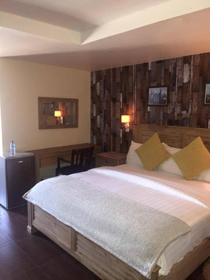 Villa Toscana Hotel And Suits Лагос Экстерьер фото