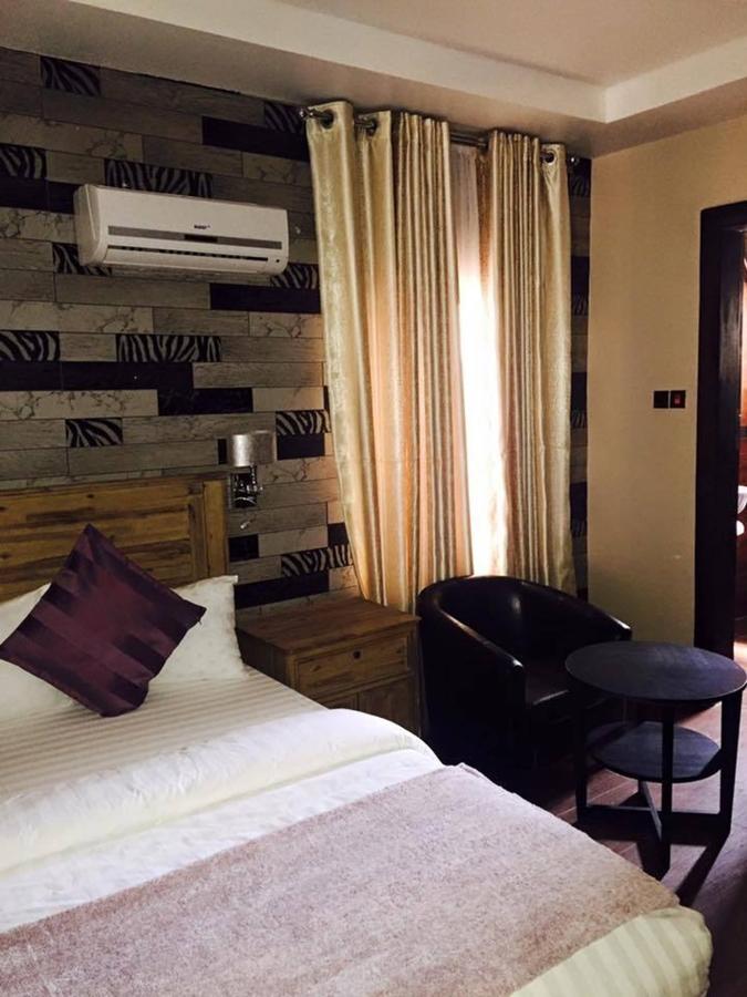 Villa Toscana Hotel And Suits Лагос Экстерьер фото